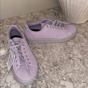NWT lavender adidas tennis shoes. Cloud foam